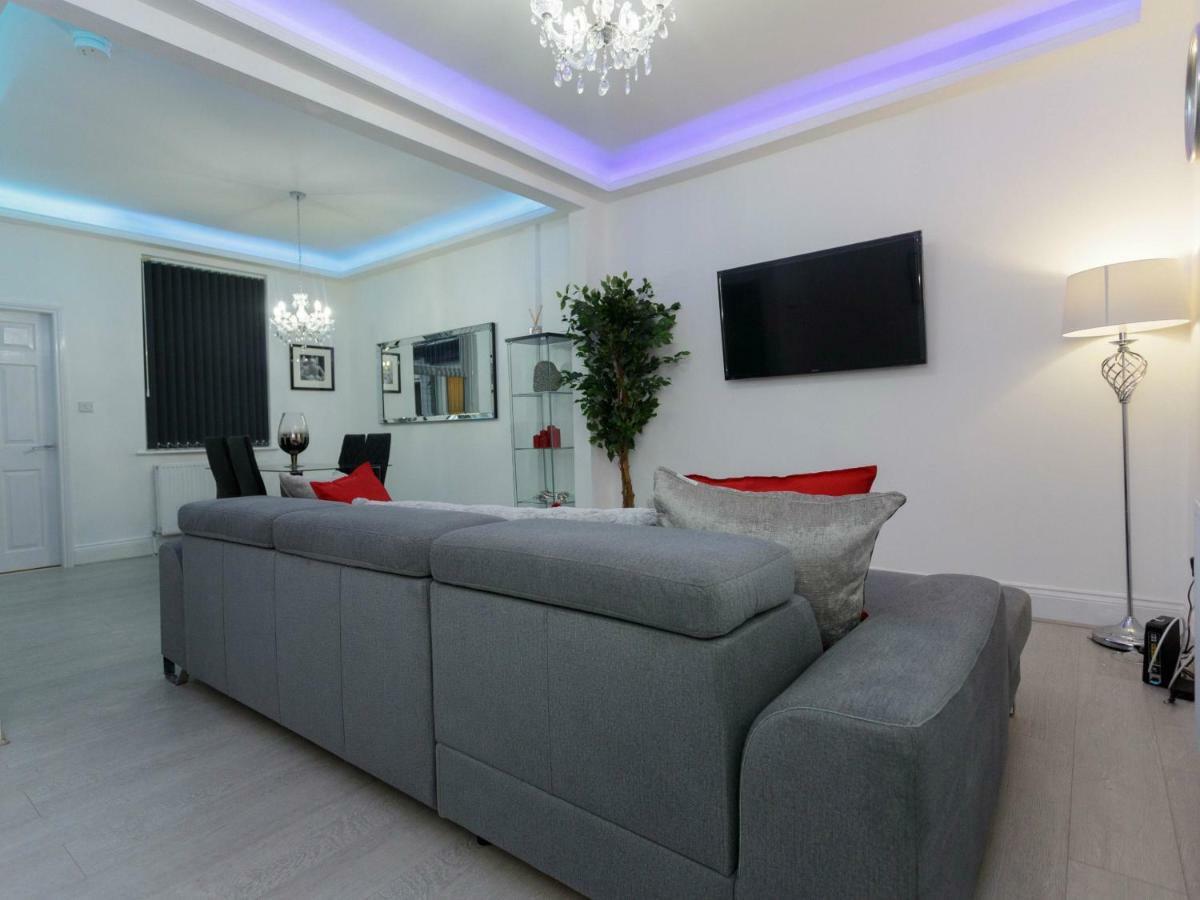 Ivy House Villa Leeds  Exterior photo